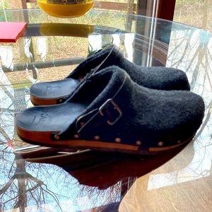 Earth Shoes—Kalso made in Denmark  —size 8 like new.